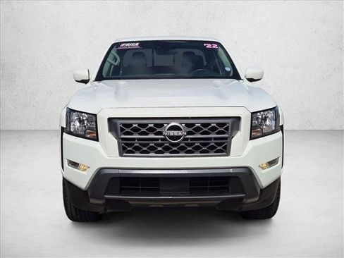 Used 2022 Nissan Frontier SV RWD image 2