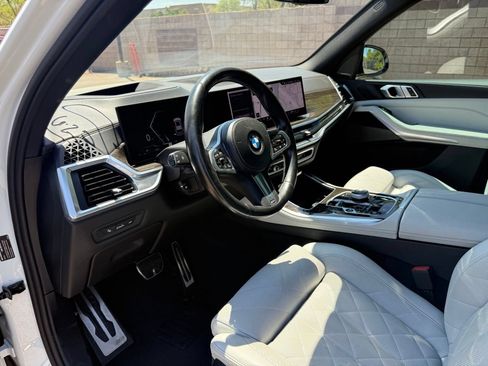 Used 2024 BMW X5 xDrive40i w/ Executive Package AWD/4WD image 14