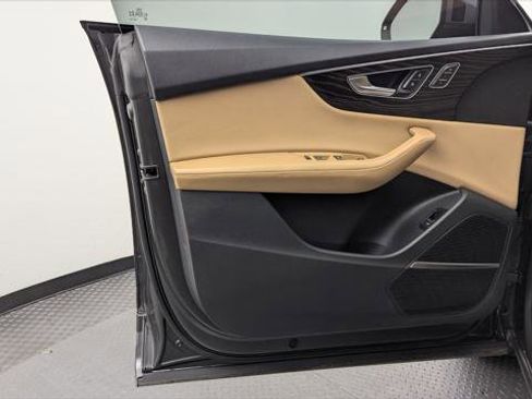 Used 2022 Audi Q8 Premium Plus w/ Premium Plus Package image 13