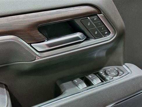 New 2026 GMC Sierra 3500 SLT AWD/4WD image 18