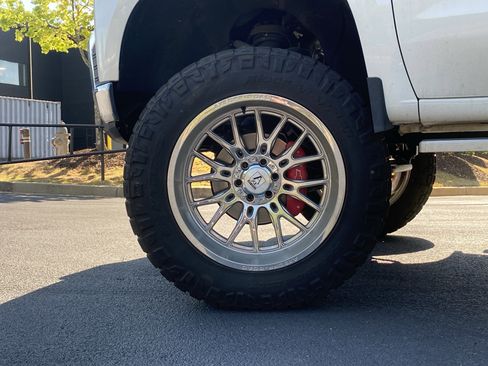 Used 2020 Chevrolet Silverado 1500 LT w/ All-Star Edition image 11