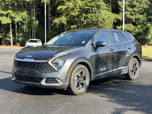 Used 2024 Kia Sportage LX FWD image 5