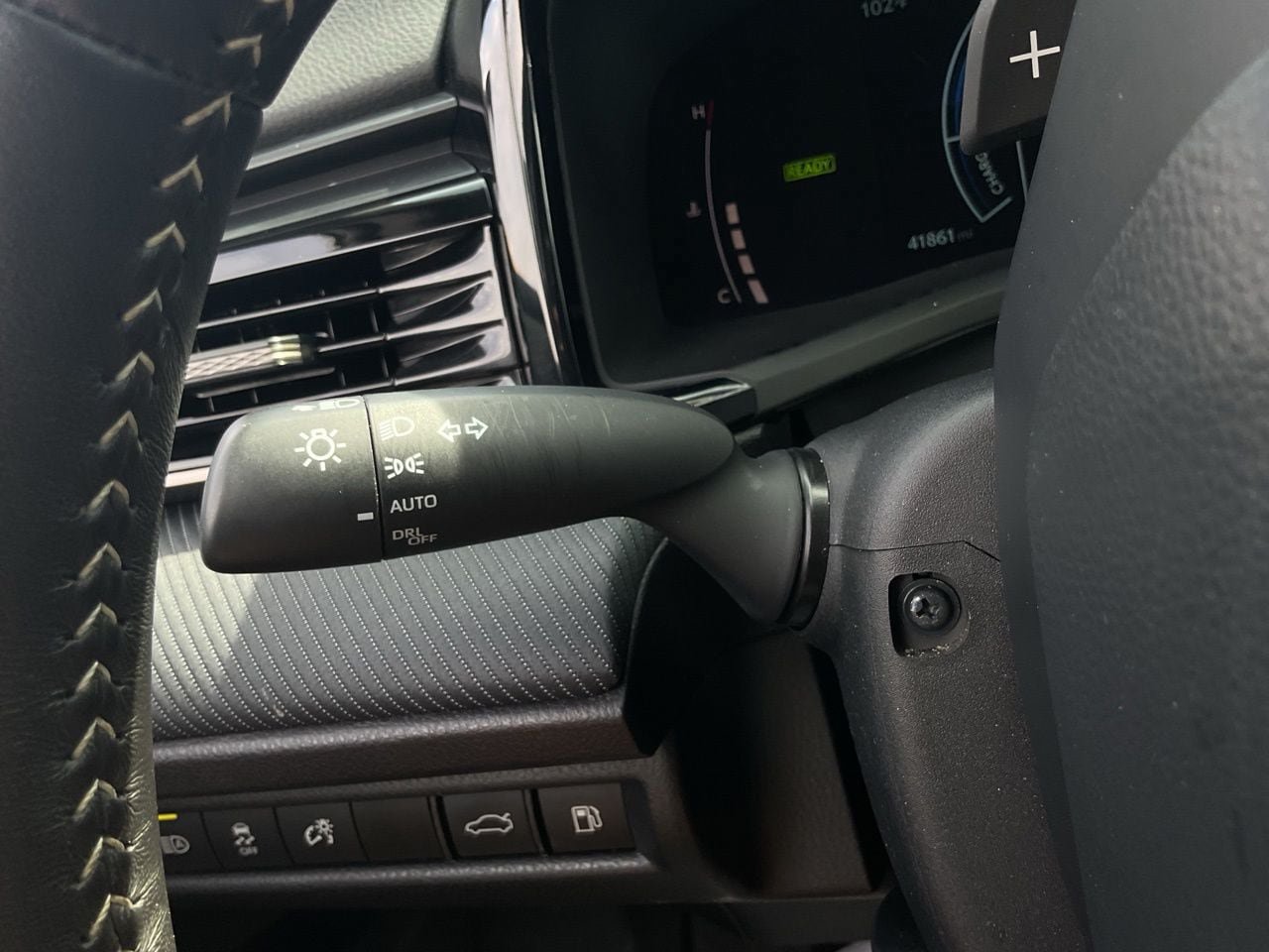 Used 2025 Toyota Camry SE FWD image 33