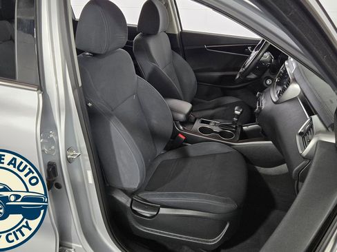 Used 2019 Kia Sorento S AWD/4WD image 37