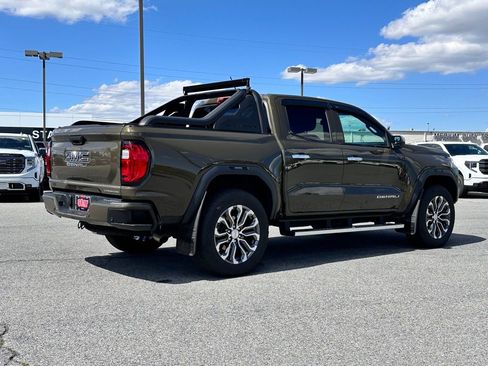 Used 2024 GMC Canyon Denali AWD/4WD image 10