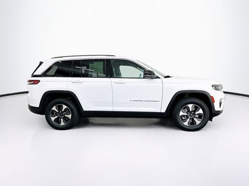 Used 2022 Jeep Grand Cherokee Limited 4xe w/ Luxury Tech Group II AWD/4WD image 10