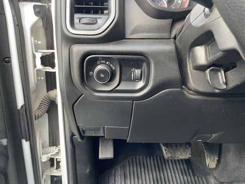 Used 2022 RAM 3500 Tradesman image 12