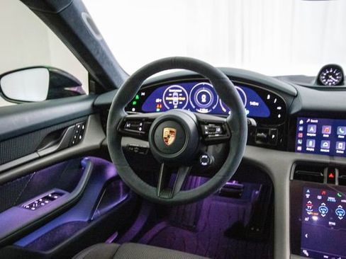 Used 2024 Porsche Taycan Turbo image 4