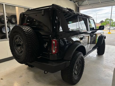 Used 2024 Ford Bronco Badlands AWD/4WD image 6