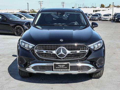 Used 2023 Mercedes-Benz GLC 300 image 2
