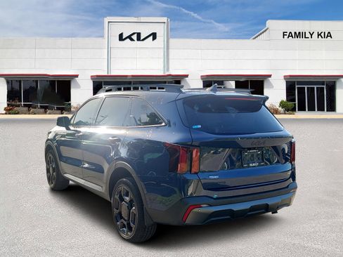 Certified 2025 Kia Sorento X-Line EX AWD/4WD image 4