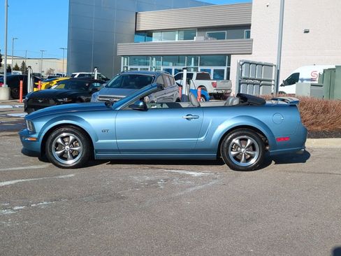 Used 2005 Ford Mustang GT image 5