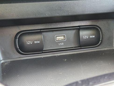 Certified 2025 Kia Soul LX w/ LX Technology Package FWD image 22