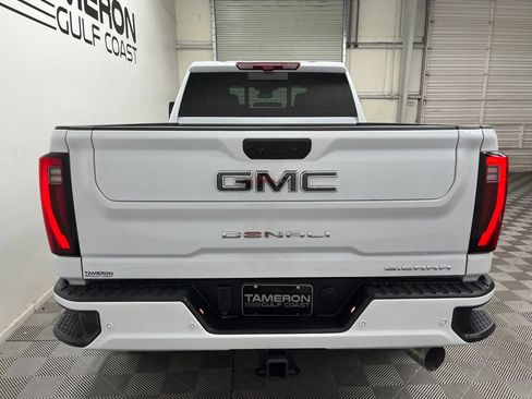 Used 2026 GMC Sierra 2500 Denali Ultimate AWD/4WD image 8