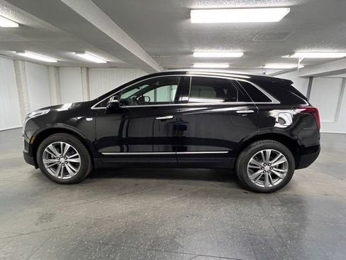 New 2025 Cadillac XT5 Premium Luxury image 2