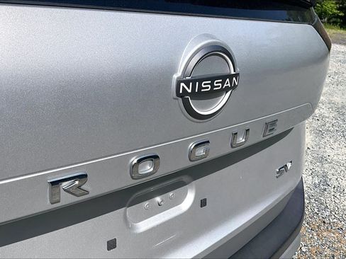 Used 2022 Nissan Rogue SV FWD image 31