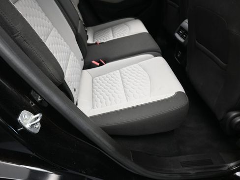 Used 2020 Chevrolet Equinox LS image 31