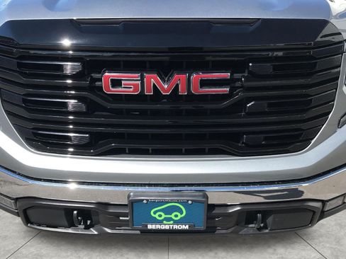 Used 2025 GMC Sierra 1500 SLT AWD/4WD image 39