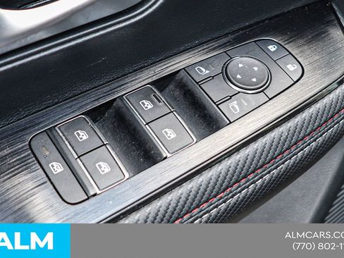 Used 2025 Nissan Kicks SR image 41