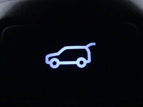 Used 2020 Jaguar F-PACE Premium image 32