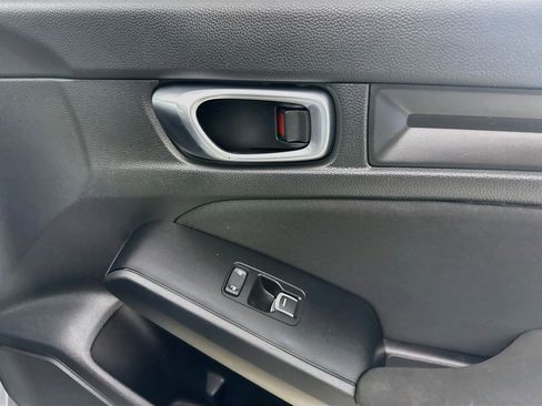 Used 2025 Honda Civic Sport image 31