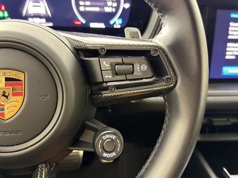 Certified 2025 Porsche Cayenne GTS AWD/4WD image 22