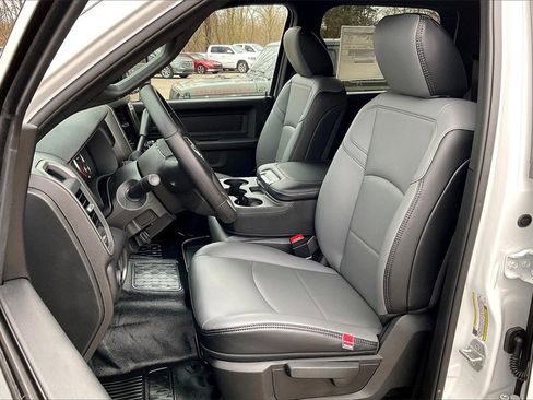 New 2026 RAM 5500 Tradesman w/ Chrome Appearance Group image 9