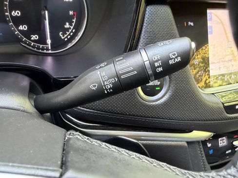Used 2025 Cadillac XT5 Premium Luxury AWD/4WD image 30