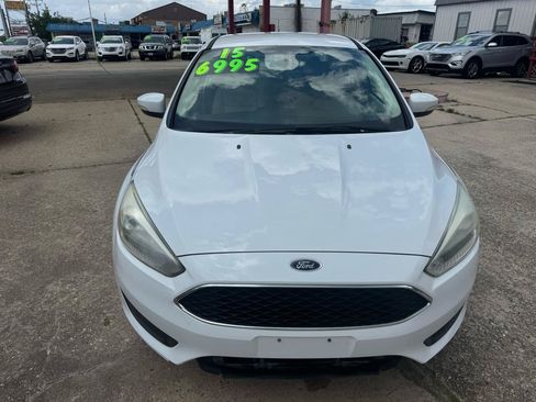 Used 2015 Ford Focus SE FWD image 3