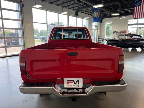 Used 1993 Toyota Pickup Deluxe AWD/4WD image 7