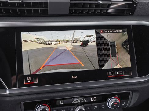 Certified 2025 Audi Q3 2.0T Premium Plus w/ Premium Plus Package image 16