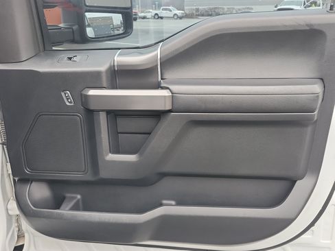 Used 2017 Ford F150 XLT w/ Equipment Group 302A Luxury image 28