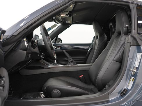 Used 2021 MAZDA MX-5 Miata RF Grand Touring RWD image 15