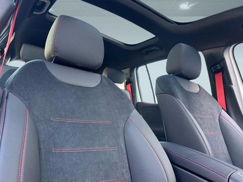 New 2026 Mercedes-Benz GLB 35 AMG 4MATIC image 24