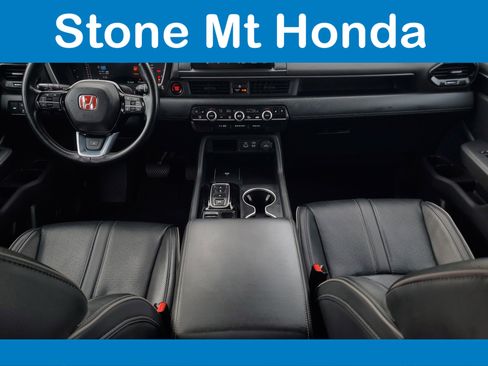 Used 2023 Honda Pilot Elite image 17