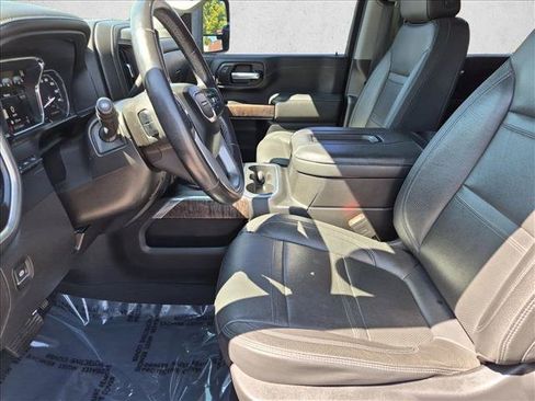 Used 2021 GMC Sierra 2500 Denali w/ Denali Black Diamond Edition AWD/4WD image 16