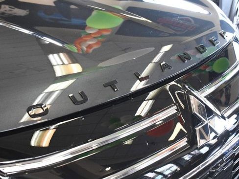 New 2026 Mitsubishi Outlander SEL AWD/4WD image 7