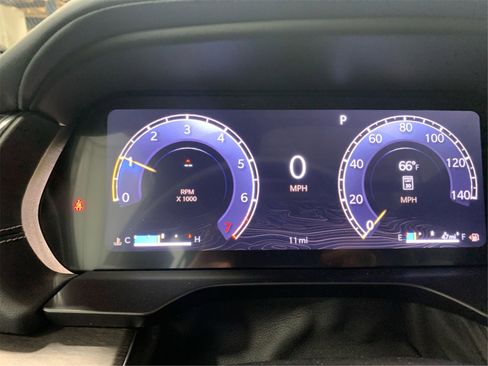 Used 2025 Jeep Grand Cherokee L Overland w/ Advanced Protech Group III image 16