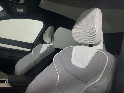 Certified 2025 Volvo EX90 Ultra AWD/4WD image 22
