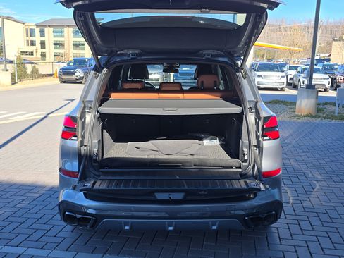 Used 2024 BMW X5 M60i w/ Executive Package image 7