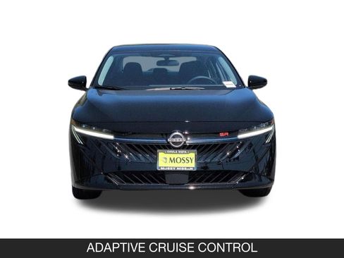 New 2026 Nissan Sentra SR w/ Floor Mat Package FWD image 4