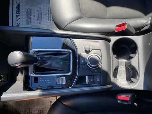 Used 2020 MAZDA CX-5 Touring image 17