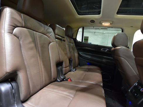 Used 2018 Lincoln MKT AWD w/ Technology Package image 48