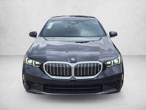 New 2026 BMW 530i w/ Premium Package image 2