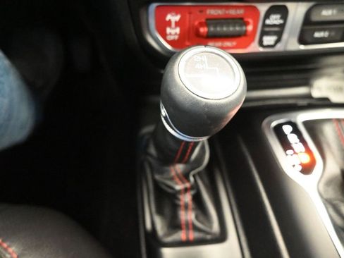 Used 2020 Jeep Gladiator Rubicon image 18