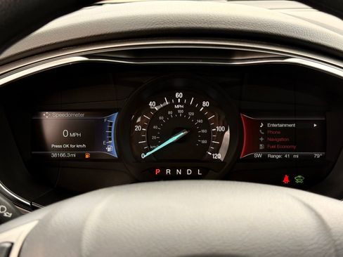 Used 2020 Ford Fusion SE FWD image 28
