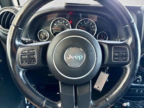 Used 2018 Jeep Wrangler Unlimited Sport S AWD/4WD image 9