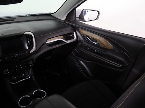 Used 2021 GMC Terrain SLE image 32