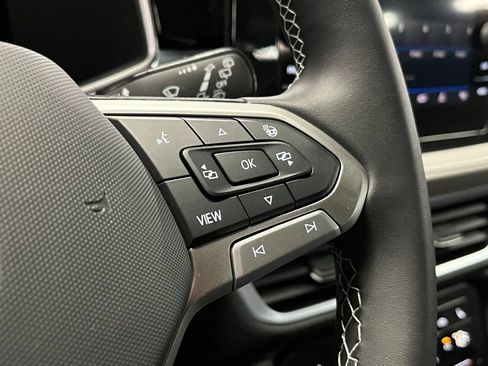 New 2026 Volkswagen Taos SE AWD/4WD image 25