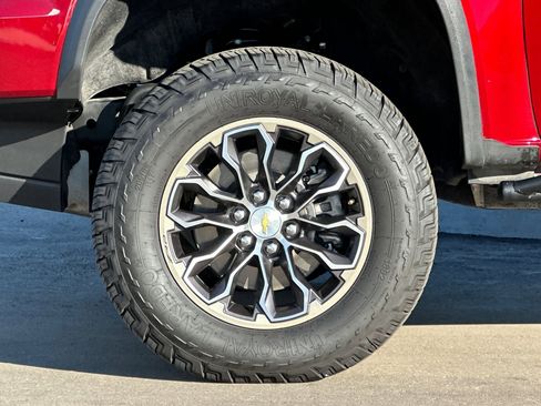 Used 2021 Chevrolet Colorado ZR2 image 33